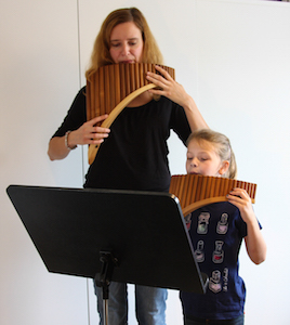 [Panfl&ouml;tenunterricht]